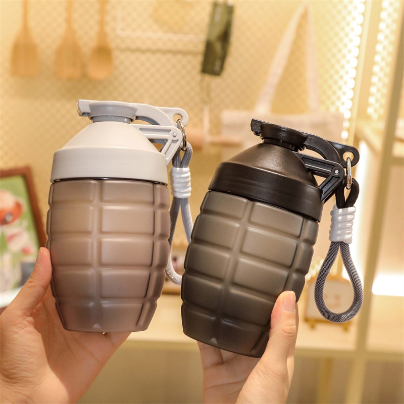 Nutrition For Fitness - フィットネススポーツウォーターボトル、シンプルシェーカーカップ、プロテインパウダー栄養、大容量、ミルクセーキミキシングカップ、ファッション、600ml